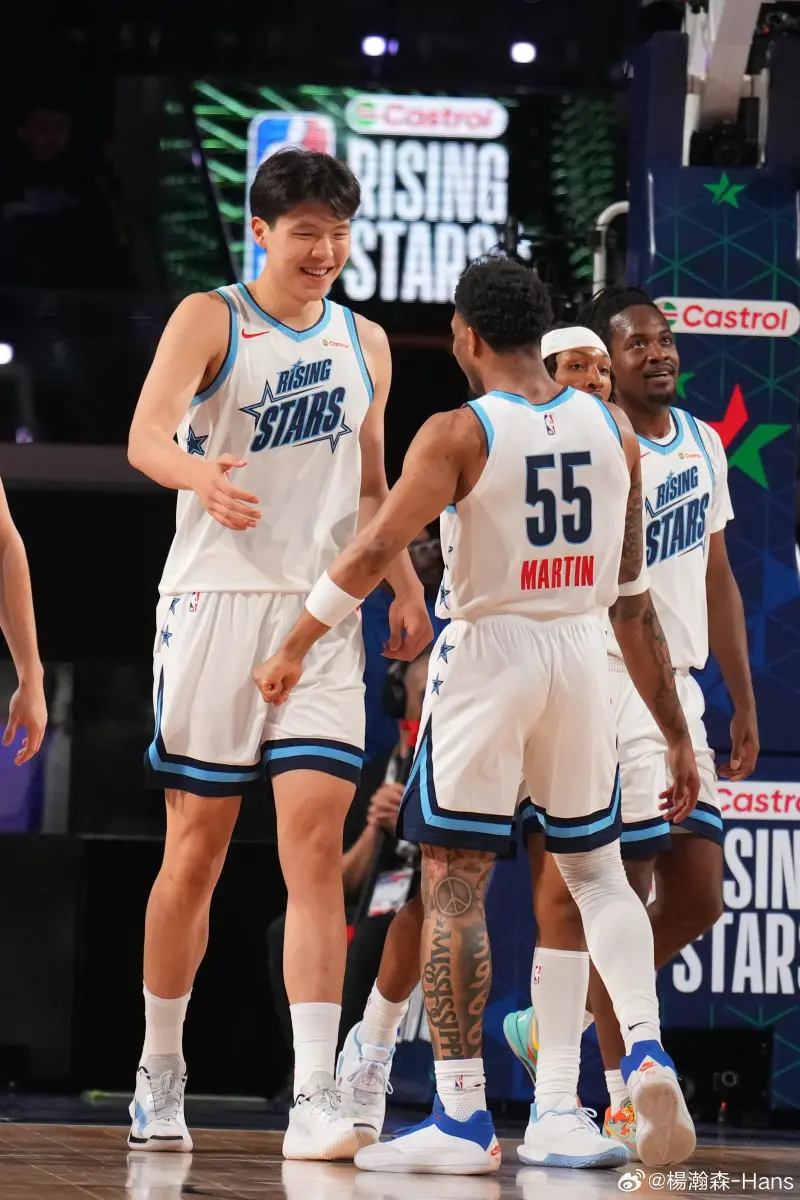 [流言板]卡米然社媒分享Vlog：我靠自己站在這里…也許有一天你也可以