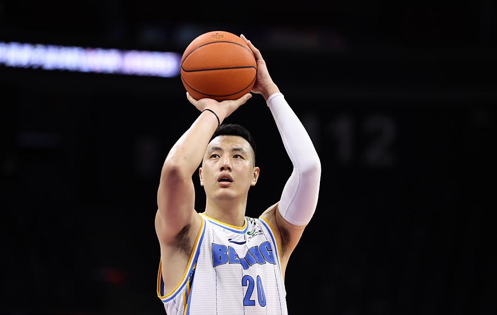 北京队球员翟晓川晒三分投篮视频各位早上好