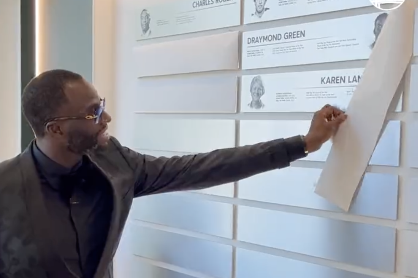 video-poster