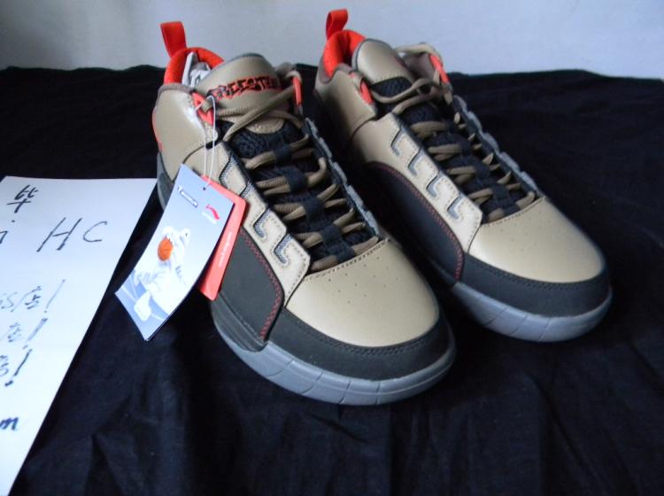 李宁 斗牛二代 低帮 稀有枣红拍色 40尺码 200包最后一双 不补货